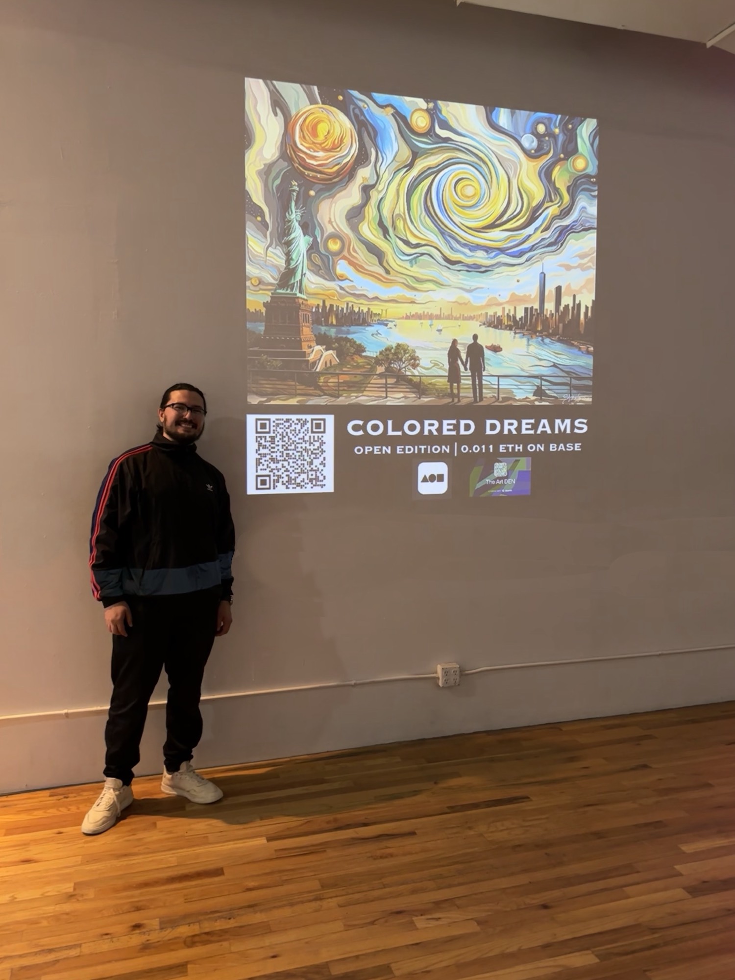 Slowfreeze with Colored Dreams projected at Art Den